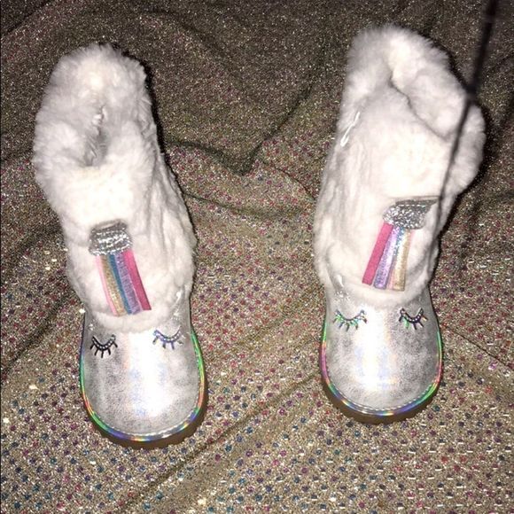 ⭐️HOST PICK⭐️Warm unicorn boots - Picture 1 of 4